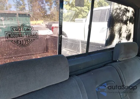 1992 Dodge Dakota из США, поврежденный, VIN 1B7GL26X9NS542473